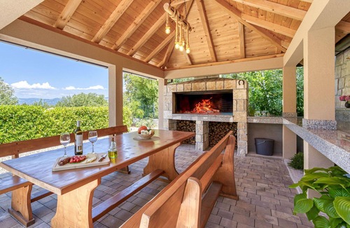Tribulje House | Stunning villa for 10 guests with A/C, private pool, WIFI, TV, terrace, pets allowed and parking