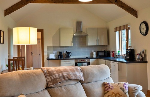 Liskeard House | Stunning villa for 2 guests with WIFI, hot tub, pets allowed and parking