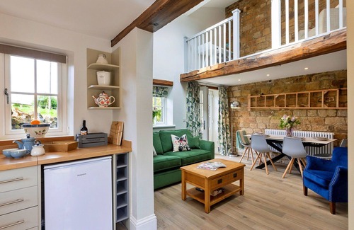 Ripon House | Stunning villa for 4 guests with WIFI, pets allowed and parking