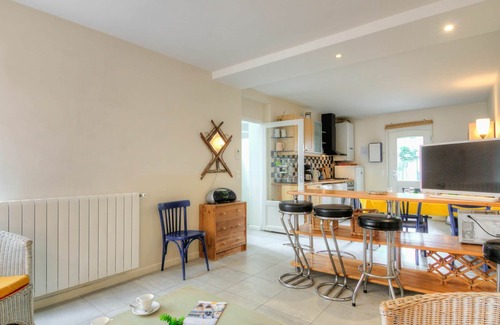 Saint-Igneuc House | Stunning villa for 5 people with WIFI, TV, terrace and pets allowed