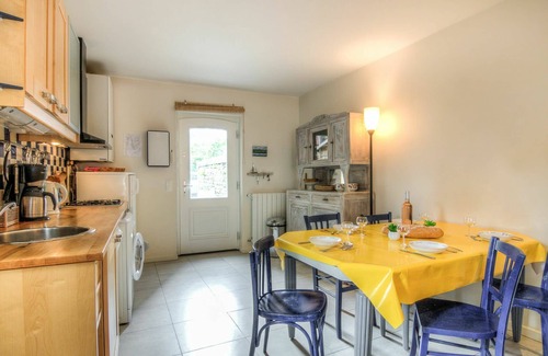 Saint-Igneuc House | Stunning villa for 5 people with WIFI, TV, terrace and pets allowed