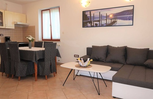 Gondolici House | Stunning villa for 6 guests with WIFI, private pool, A/C, TV, patio and parking