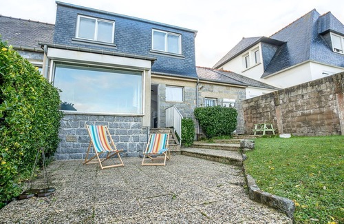 Saint-Ideuc House | Stunning villa for 6 people with WIFI, TV, terrace and parking