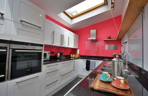 Cawsand House | Stunning villa for 6 people with WIFI, terrace, pets allowed and parking