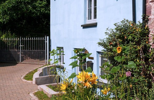 Kingsand House | Stunning villa for 6 people with WIFI, terrace, pets allowed and parking