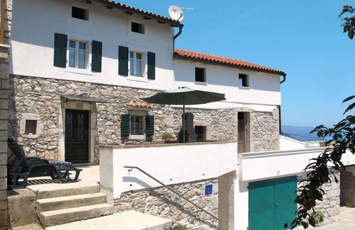 Sveta Jelena House | Stunning villa for 6 people with WIFI, A/C, TV, terrace, pets allowed and parking
