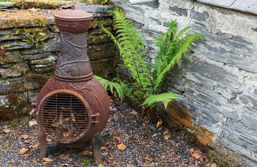 Dolwyddelan House | Stunning villa for 5 guests with WIFI, TV, pets allowed and parking
