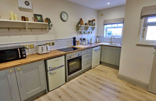 Horncastle House | Stunning villa for 4 guests with WIFI and parking