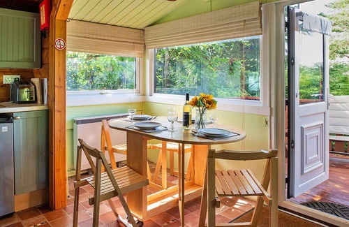 Bronaber House | Stunning villa for 4 people with WIFI, balcony, pets allowed and parking