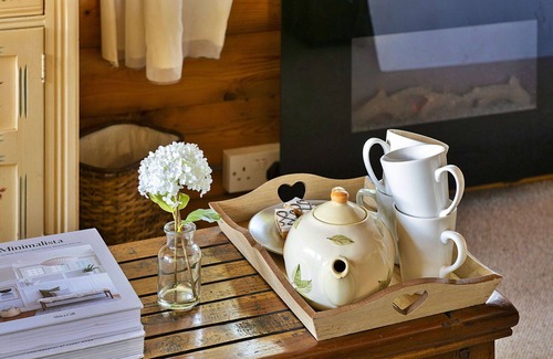 Bronaber House | Stunning villa for 4 people with WIFI, balcony, pets allowed and parking