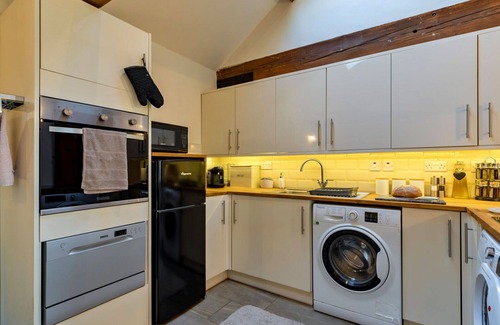 Leek House | Stunning villa for 2 people with WIFI and parking