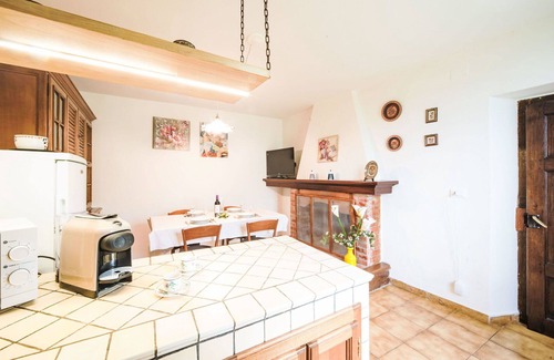 Stazzema House | Stunning villa for 4 people with WIFI, TV, terrace and parking