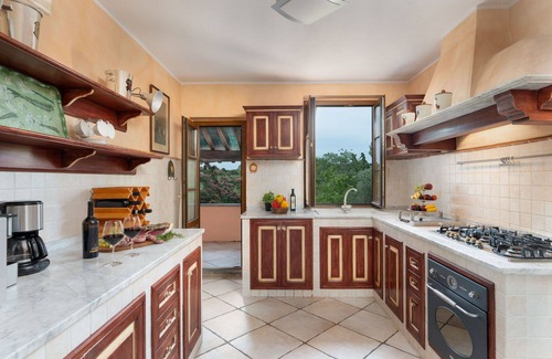 Grosseto Villa | Stunning villa with A/C, hot tub, private pool, WIFI, sauna, terrace, panoramic view and parking