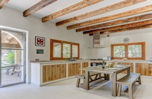 Crestatx Villa | Stunning Villa, with large pool & gardens