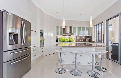 Biggera Waters House | Stunning Waterfront South Quay-FREE UNLIMITED WIFI