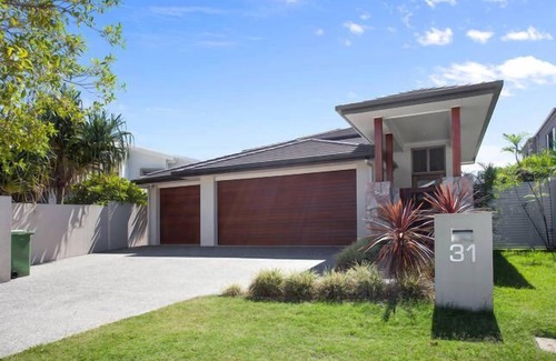 Biggera Waters House | Stunning Waterfront South Quay-FREE UNLIMITED WIFI