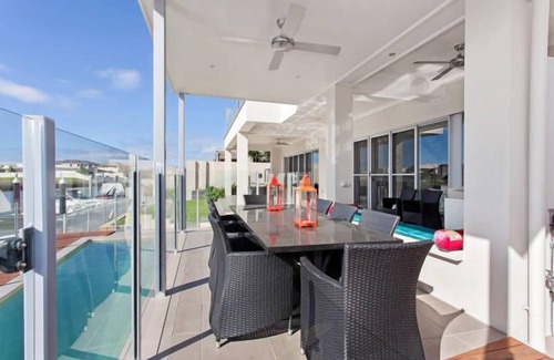 Biggera Waters House | Stunning Waterfront South Quay-FREE UNLIMITED WIFI