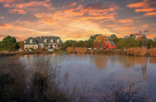 Cambridge House | Stunning Waterfront Eastern Shore Home,Pool & Hot Tub,15 Acres,15%off 7day stay