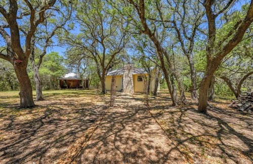 Blanco House | Stunninghome on The Blanco River