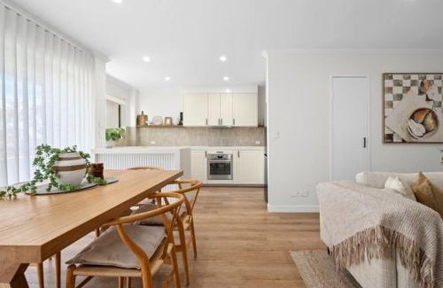 Mermaid Waters Apartment | Stunningly renovated 2 bed apartment