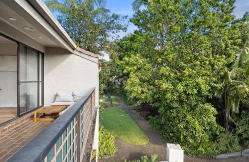 Mermaid Waters Apartment | Stunningly renovated 2 bed apartment