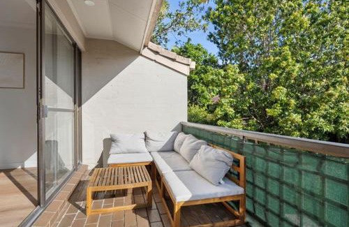 Mermaid Waters Apartment | Stunningly renovated 2 bed apartment