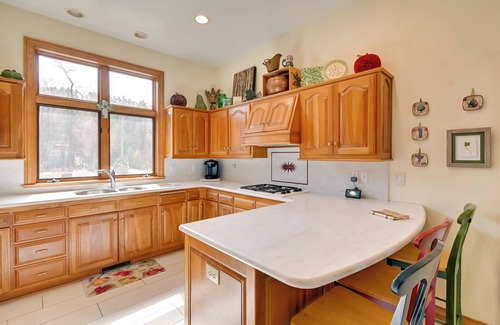 Sturgeon Bay House | Sturgeon Bay Hideaway w/Direct Water Access!