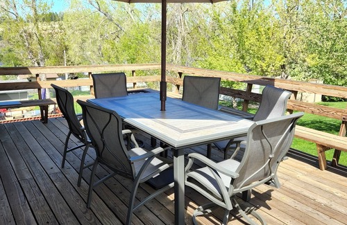 Sturgis House | Sturgis: 4-Bedroom Oasis with 3 King Beds in a Charming Neighborhood