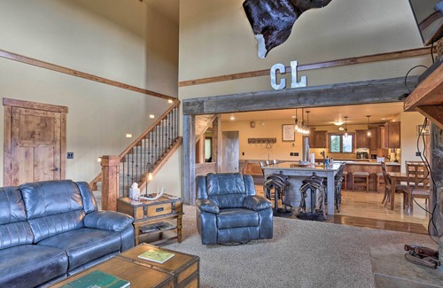 Sturgis House | Sturgis Home w/Private Hot Tub: Golf & Hike!