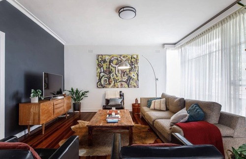 Caulfield North Apartment | Style and Comfort Inner City Mid century Gem