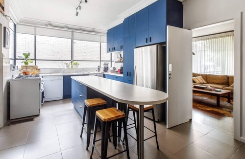 Caulfield North Apartment | Style and Comfort Inner City Mid century Gem