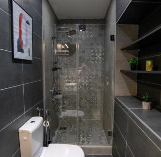 City Center Apartment | Style and Shine Sunrise Apartment
