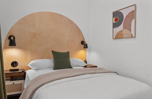 West New York Apartment | Style & Comfort 3 Rooms 15 min from NYC