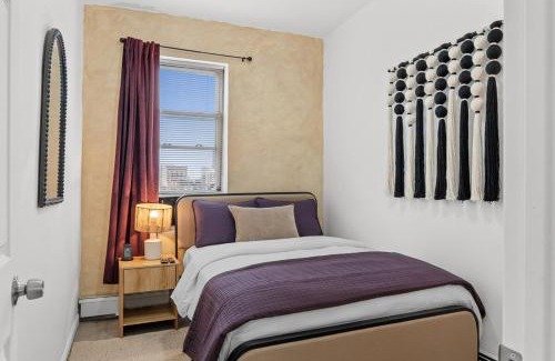 West New York Apartment | Style & Comfort 3 Rooms 15 min from NYC