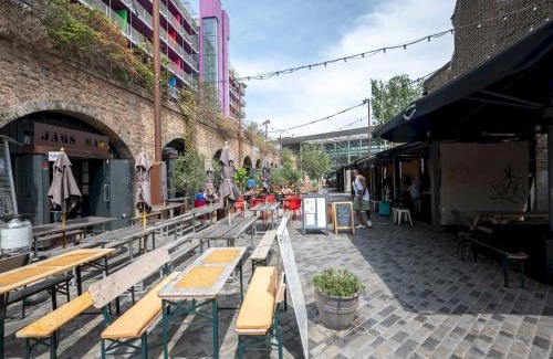 Deptford Apartment | Style comfort in heart of SE8 Deptford London Pass the Keys