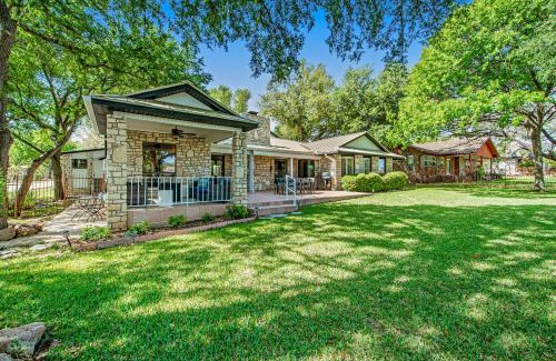 Horseshoe Bay House | Style & Shade
