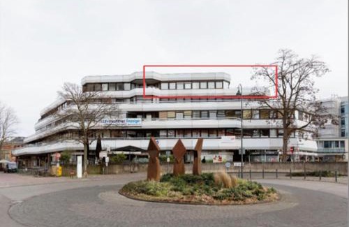 Wiesdorf Apartment | Stylisches kleines Studio -Zentral gelegen in Leverkusen Wiesdorf - Friedrich Ebert Platz 5a , 4te Etage mit Balkon-Kaution Pflicht-
