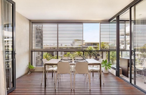 Camperdown Apartment | Stylish 1 bdrm Camperdown - Car park, Gym & Pool