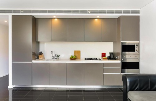 Camperdown Apartment | Stylish 1 bdrm Camperdown - Car park, Gym & Pool
