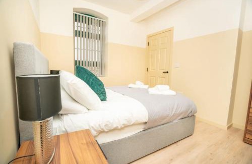 Newark Apartment | Stylish 1 Bed Apartment in Central Newark