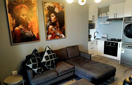 Mossel Bay Apartment | Stylish 1 Bedroom Apartment with Beautiful Sea View