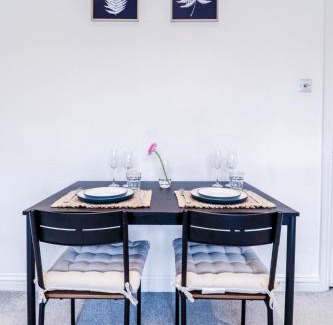 Harrow Road Apartment | Stylish 1 Bedroom Apartment in Central London
