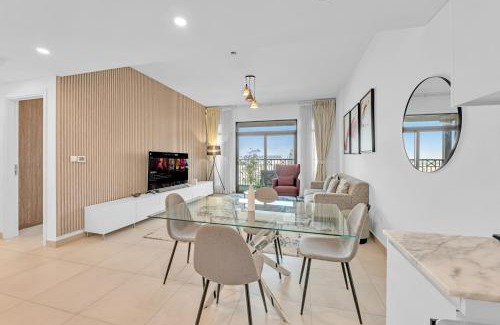 Umm Suqeim 3 Apartment | Stylish 1 Bedroom Apartment Near Burj Al Arab (Madinat Jumeirah)