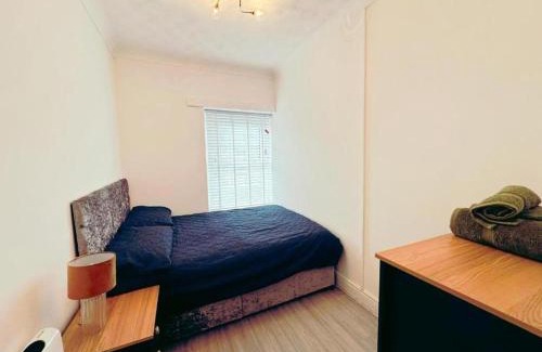 Bridgend Apartment | Stylish 1 Bedroom Flat near Bridgend Town centre