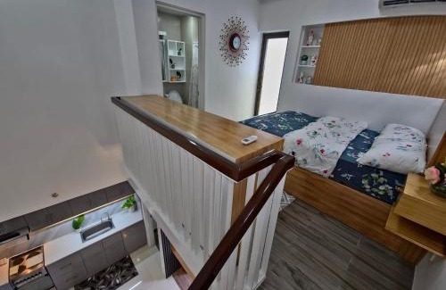 Mandurriao Apartment | Stylish 1 Bedroom Loft with 2 Balconies