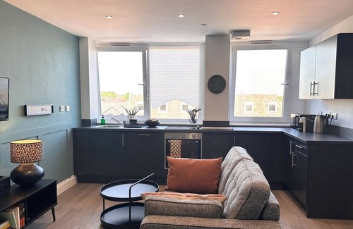 Wakefield Apartment | Stylish 1BD Flat, Calm, Light-Filled and Central