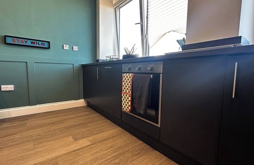 Wakefield Apartment | Stylish 1BD Flat, Calm, Light-Filled and Central