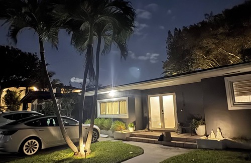 Miami Shores Apartment | Stylish 1bedroom and bath studio with private entrance and parking. Central