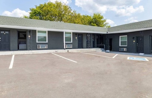 Nashville Apartment | Stylish 1BR 10 Mins to Nashville