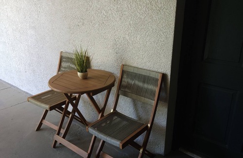 Tampa Condo | Stylish 1BR Condo w/Fireplace in South Tampa